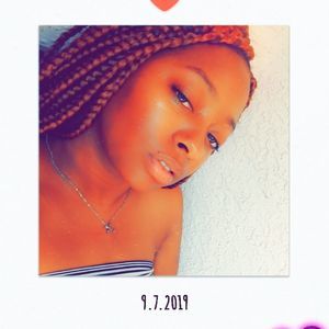 Meet your Posher, Raynisha